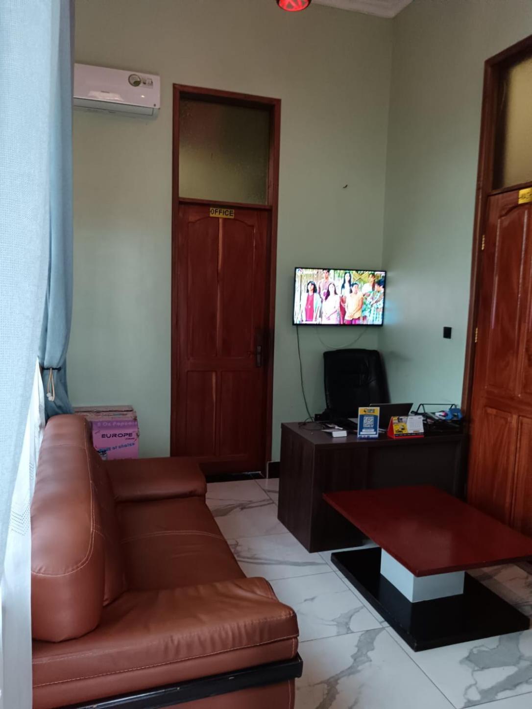 Hba Lodge Kahama Экстерьер фото